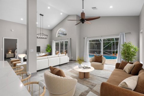 House in Lake Worth, Florida 3 bedrooms, 148.64 sq.m. № 2285908 - photo 12