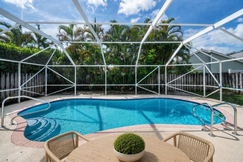 House in Lake Worth, Florida 3 bedrooms, 148.64 sq.m. № 2285908 - photo 28