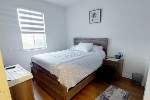 Townhouse in Miami, Florida 3 bedrooms, 149.76 sq.m. № 1707776 - photo 25