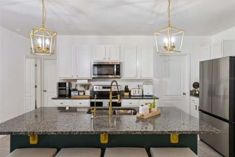 House in Sanford, Florida 5 bedrooms, 227.33 sq.m. № 2341977 - photo 13