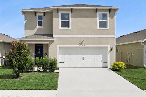 House in Sanford, Florida 5 bedrooms, 227.33 sq.m. № 2341977 - photo 2
