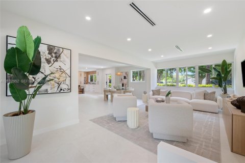Купить виллу или дом в Пальметто-Бей, Флорида 4 спальни, 212.28м2, № 2066515 - фото 6