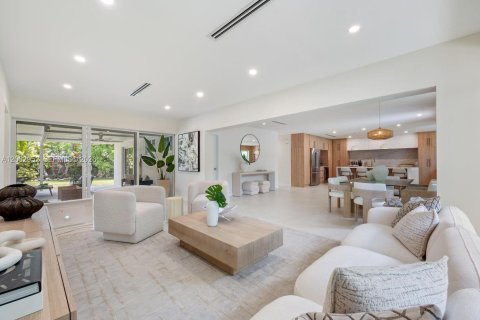 Купить виллу или дом в Пальметто-Бей, Флорида 4 спальни, 212.28м2, № 2066515 - фото 5