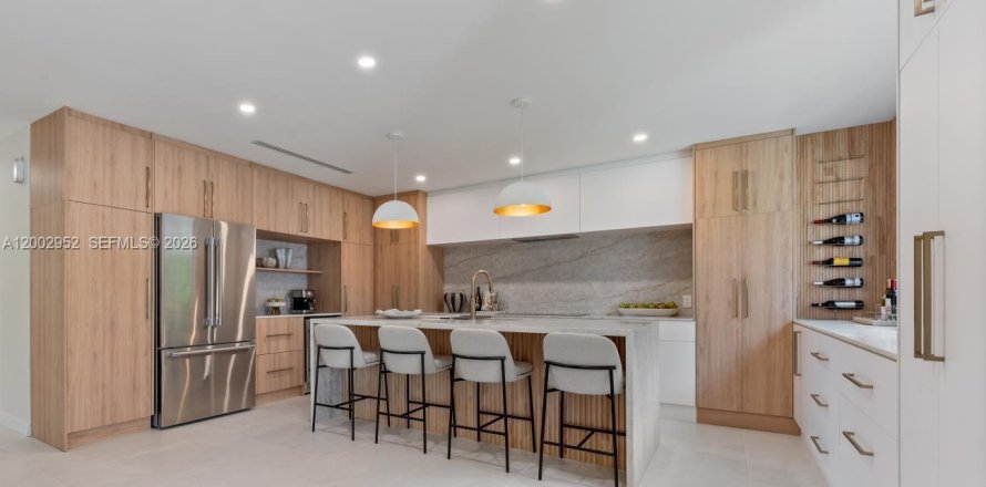 Дом в Пальметто-Бей, Флорида 4 спальни, 212.28м2 № 2066515