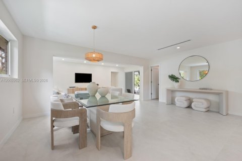 Купить виллу или дом в Пальметто-Бей, Флорида 4 спальни, 212.28м2, № 2066515 - фото 4