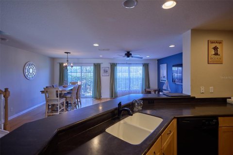 Townhouse in Clearwater, Florida 2 bedrooms, 118.36 sq.m. № 2142060 - photo 7