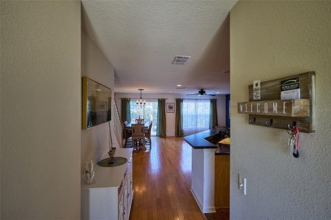 Townhouse in Clearwater, Florida 2 bedrooms, 118.36 sq.m. № 2142060 - photo 8