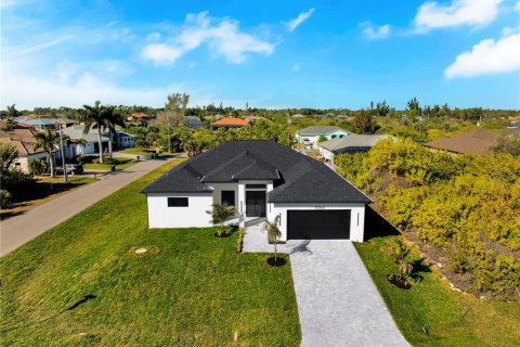 Villa ou maison à Port Charlotte, Floride 3 chambres, 185.25 m2 № 2296560