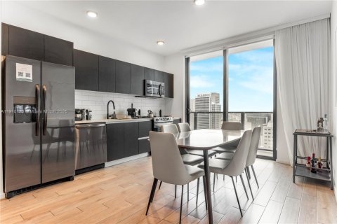 Copropriété à louer à Miami, Floride: 3 chambres, 106.84 m2 № 1966406 - photo 3