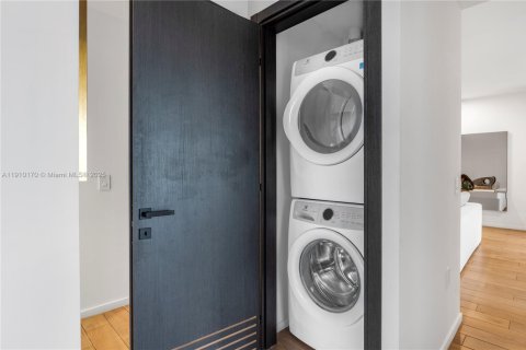 Copropriété à louer à Miami, Floride: 3 chambres, 106.84 m2 № 1966406 - photo 20