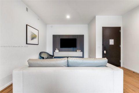 Copropriété à louer à Miami, Floride: 3 chambres, 106.84 m2 № 1966406 - photo 6