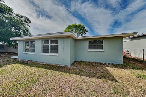 Villa ou maison à louer à New Port Richey, Floride: 3 chambres, 141.68 m2 № 2110905 - photo 19