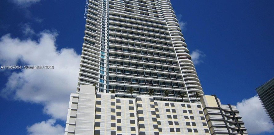 Кондоминиум с 1 спальней в Майами, Флорида № 2049607