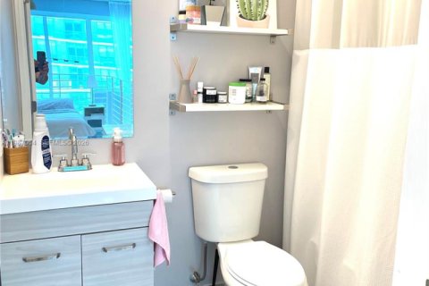 Снять в аренду кондоминиум в Майами, Флорида 1 спальня, 72.93м2, № 2049607 - фото 7