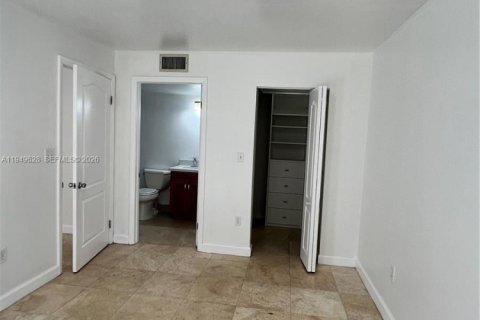 Снять в аренду кондоминиум в Дорал, Флорида 2 спальни, 95.69м2, № 2005944 - фото 16