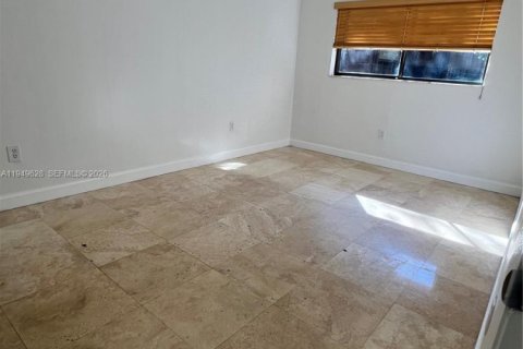 Снять в аренду кондоминиум в Дорал, Флорида 2 спальни, 95.69м2, № 2005944 - фото 15