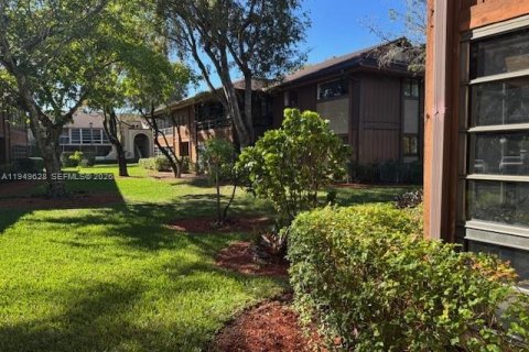 Снять в аренду кондоминиум в Дорал, Флорида 2 спальни, 95.69м2, № 2005944 - фото 24