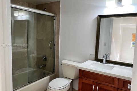 Снять в аренду кондоминиум в Дорал, Флорида 2 спальни, 95.69м2, № 2005944 - фото 19