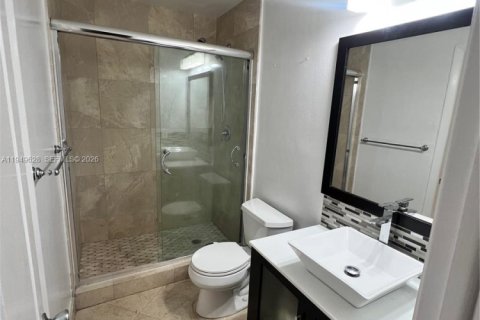 Снять в аренду кондоминиум в Дорал, Флорида 2 спальни, 95.69м2, № 2005944 - фото 8