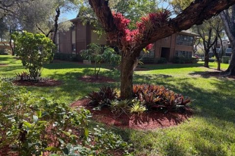 Снять в аренду кондоминиум в Дорал, Флорида 2 спальни, 95.69м2, № 2005944 - фото 22