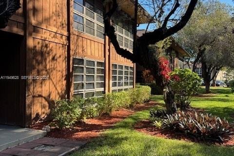 Снять в аренду кондоминиум в Дорал, Флорида 2 спальни, 95.69м2, № 2005944 - фото 2