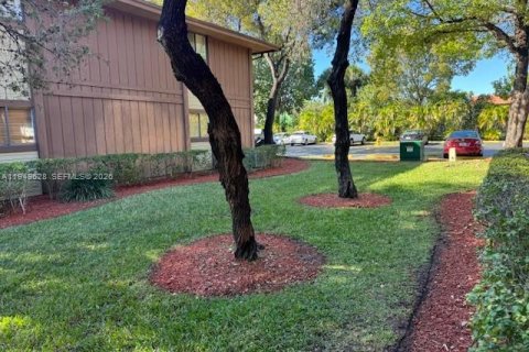 Снять в аренду кондоминиум в Дорал, Флорида 2 спальни, 95.69м2, № 2005944 - фото 23