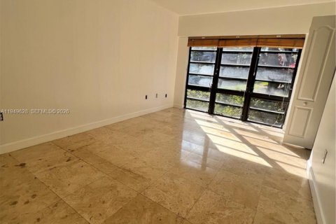 Снять в аренду кондоминиум в Дорал, Флорида 2 спальни, 95.69м2, № 2005944 - фото 4