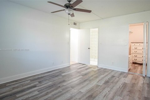 Copropriété à louer à Pompano Beach, Floride: 2 chambres, 100.33 m2 № 2000694 - photo 21