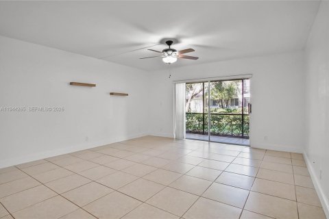 Copropriété à louer à Pompano Beach, Floride: 2 chambres, 100.33 m2 № 2000694 - photo 6