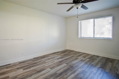 Copropriété à louer à Pompano Beach, Floride: 2 chambres, 100.33 m2 № 2000694 - photo 22