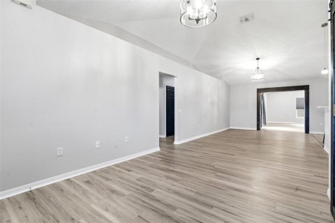 Villa ou maison à vendre à Deltona, Floride: 3 chambres, 142.6 m2 № 2236385 - photo 16