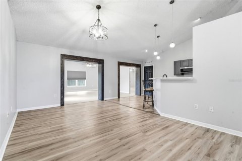 Villa ou maison à vendre à Deltona, Floride: 3 chambres, 142.6 m2 № 2236385 - photo 27