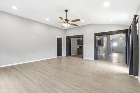 Villa ou maison à vendre à Deltona, Floride: 3 chambres, 142.6 m2 № 2236385 - photo 18