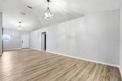 Villa ou maison à vendre à Deltona, Floride: 3 chambres, 142.6 m2 № 2236385 - photo 17