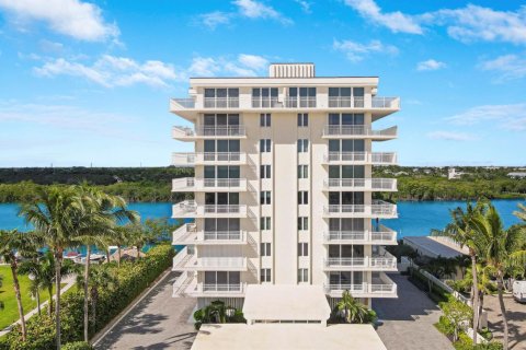Copropriété à louer à Jupiter, Floride: 2 chambres, 148.64 m2 № 914201 - photo 1
