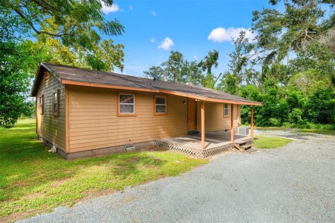 House in Dade City, Florida 3 bedrooms, 107.02 sq.m. № 1919615 - photo 25