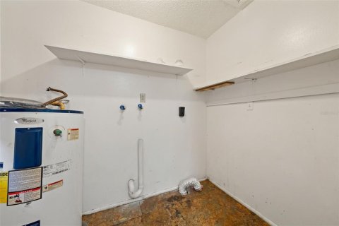 House in Dade City, Florida 3 bedrooms, 107.02 sq.m. № 1919615 - photo 24