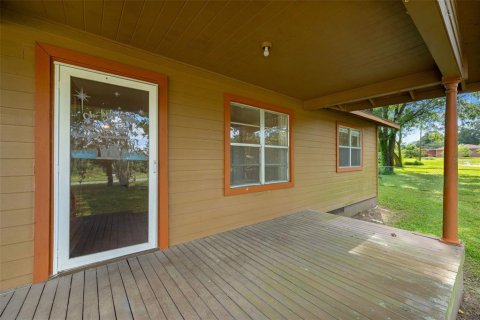 House in Dade City, Florida 3 bedrooms, 107.02 sq.m. № 1919615 - photo 4