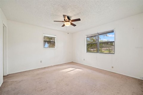 House in Dade City, Florida 3 bedrooms, 107.02 sq.m. № 1919615 - photo 22