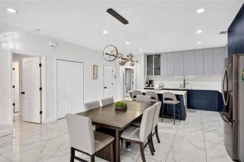 Villa ou maison à vendre à Kissimmee, Floride: 4 chambres, 192.68 m2 № 2333902 - photo 30