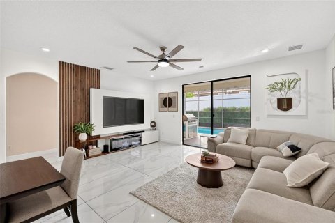 Villa ou maison à vendre à Kissimmee, Floride: 4 chambres, 192.68 m2 № 2333902 - photo 18