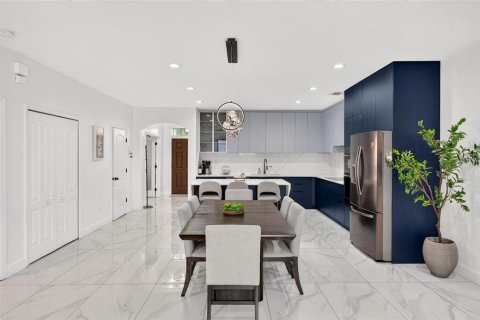 Villa ou maison à vendre à Kissimmee, Floride: 4 chambres, 192.68 m2 № 2333902 - photo 17