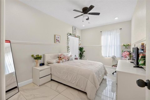 Villa ou maison à vendre à Kissimmee, Floride: 4 chambres, 192.68 m2 № 2333902 - photo 26