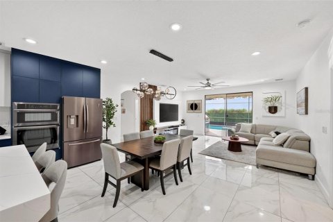 Villa ou maison à vendre à Kissimmee, Floride: 4 chambres, 192.68 m2 № 2333902 - photo 19