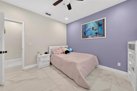 Villa ou maison à vendre à Kissimmee, Floride: 4 chambres, 192.68 m2 № 2333902 - photo 28