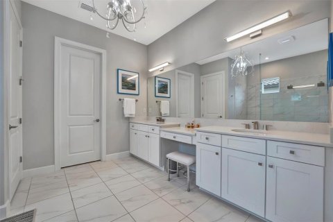 House in Bradenton, Florida 3 bedrooms, 285.3 sq.m. № 1724237 - photo 30