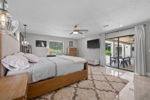 House in Wellington, Florida 4 bedrooms, 305.28 sq.m. № 2191531 - photo 25