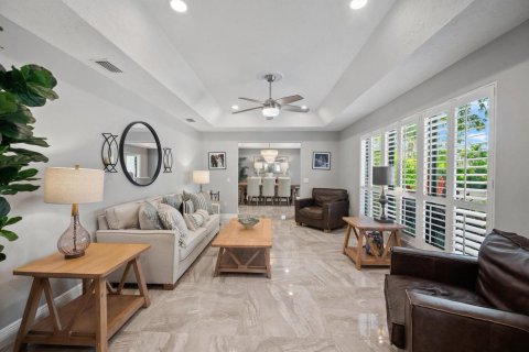 House in Wellington, Florida 4 bedrooms, 305.28 sq.m. № 2191531 - photo 3