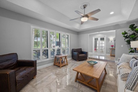 House in Wellington, Florida 4 bedrooms, 305.28 sq.m. № 2191531 - photo 17