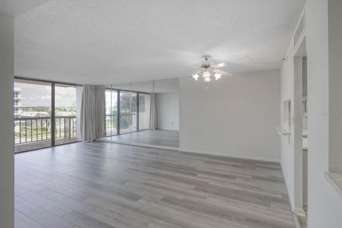 Copropriété à vendre à Clearwater, Floride: 2 chambres, 115.2 m2 № 1315301 - photo 7
